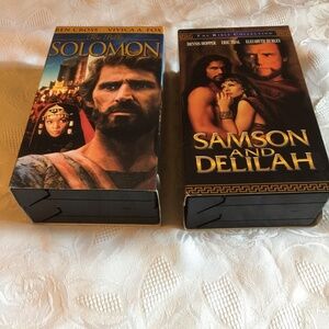 2 box set of 2 - 8 Tracks - 2 sets in each box - Pre owned - excellent condition